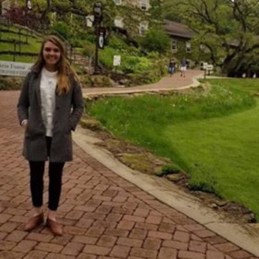 Meet your Posher, Olivia